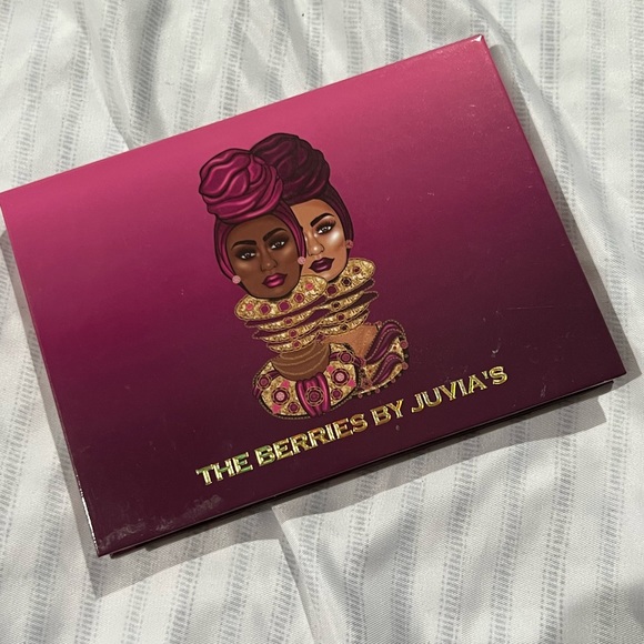 Juvias place eyeshadows - Picture 2 of 3